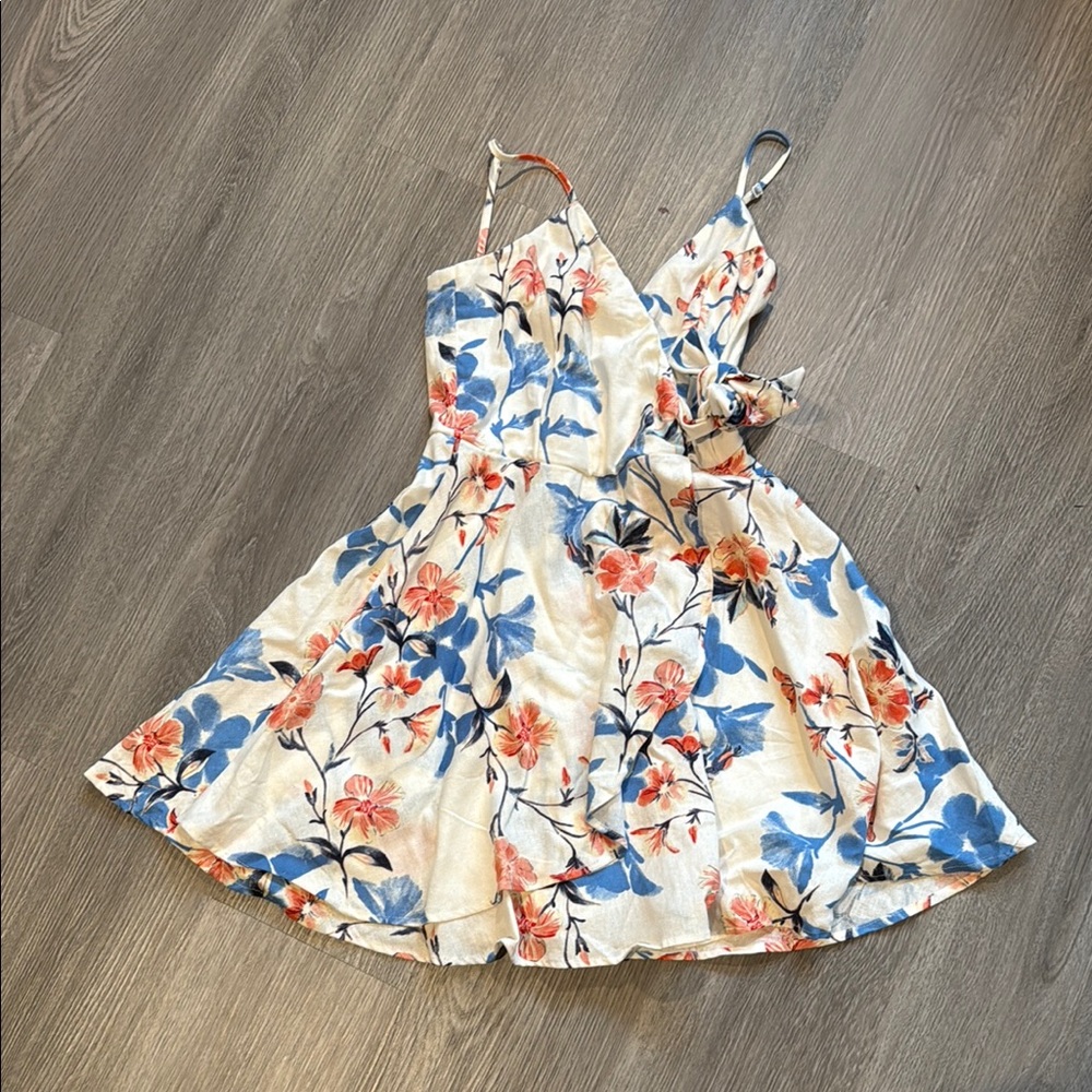 Francesca’s Mi Ami Floral Wrap Dress with Blue and Red Flowers